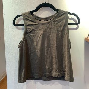 Lululemon Crop top - size 6, olive green